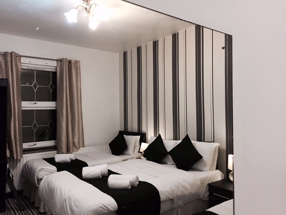 Oyo Firs Lodge London Heathrow Hounslow Extérieur photo
