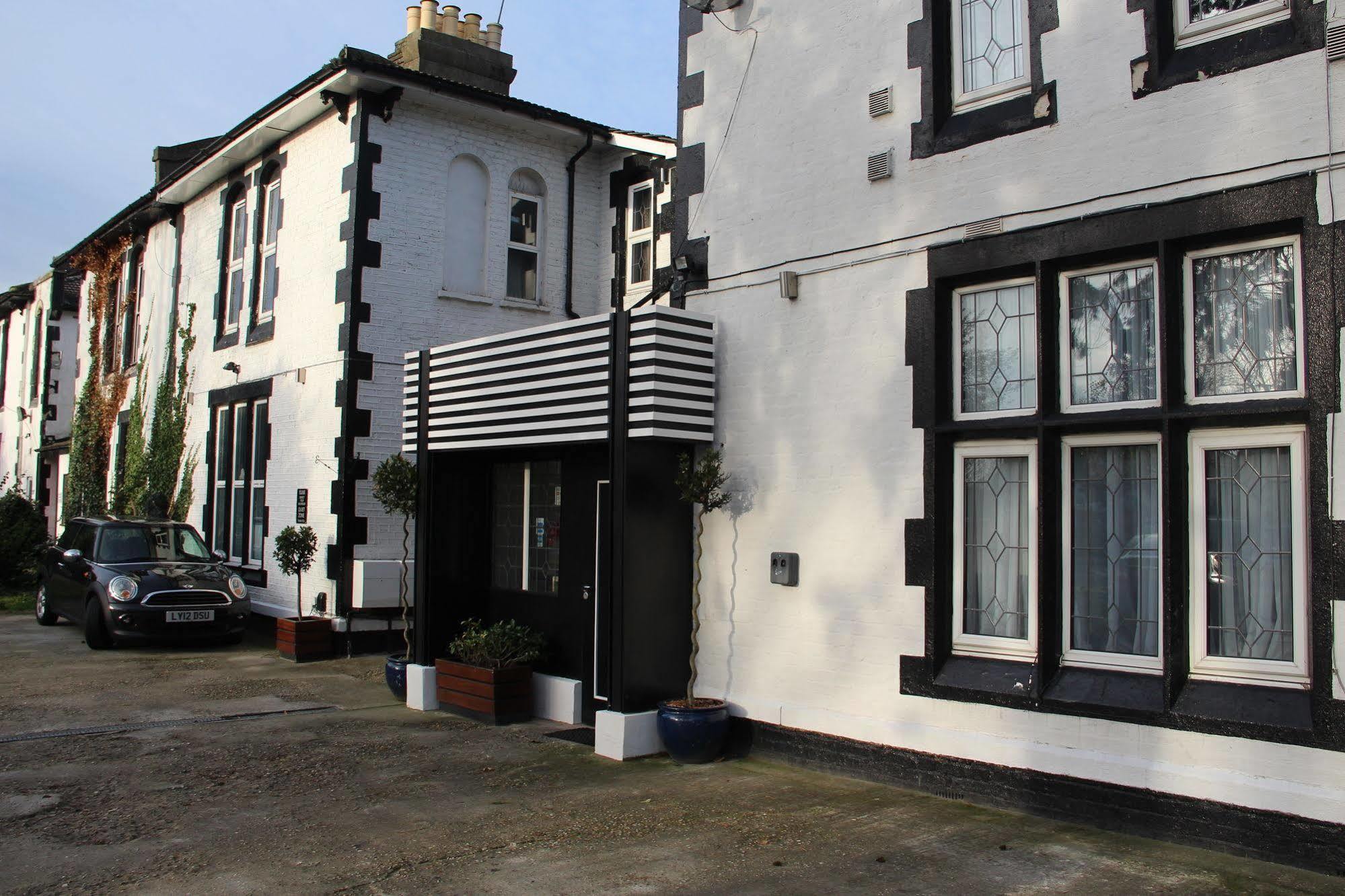 Oyo Firs Lodge London Heathrow Hounslow Extérieur photo